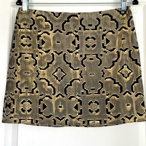 Beautiful, gold and black metallic skirt